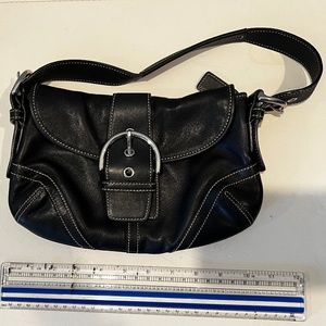 • Coach shoulder leather bag